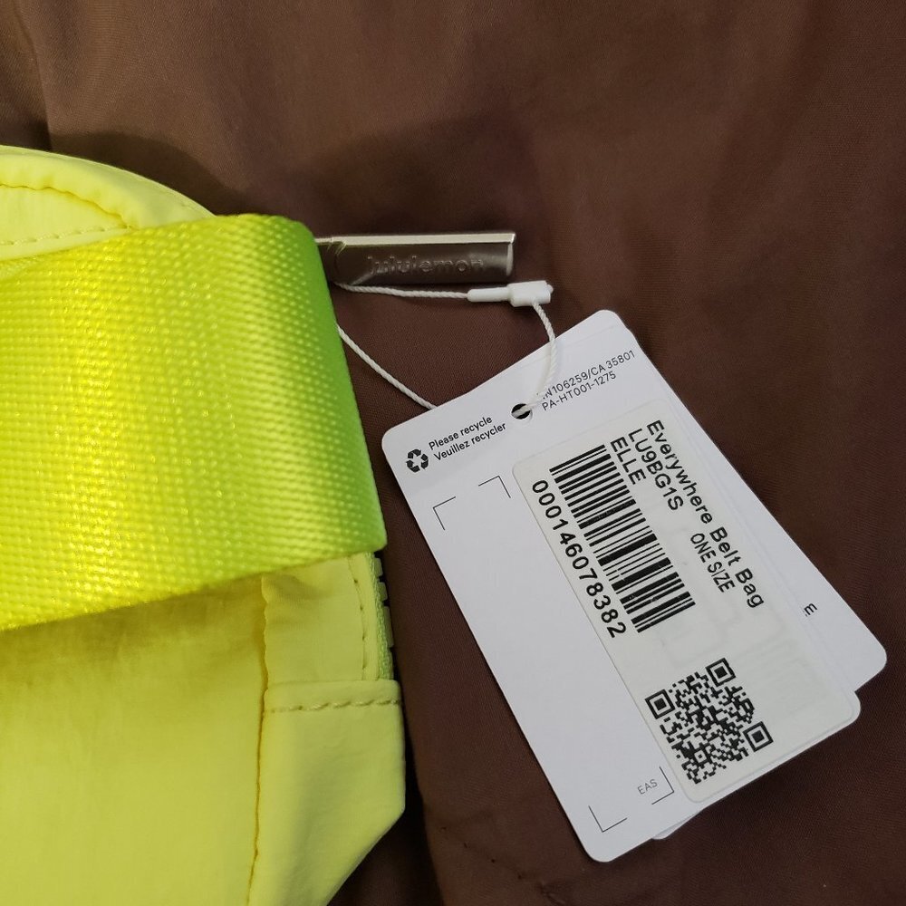 Lululemon Everywhere Belt Bag - Picture 8 of 11